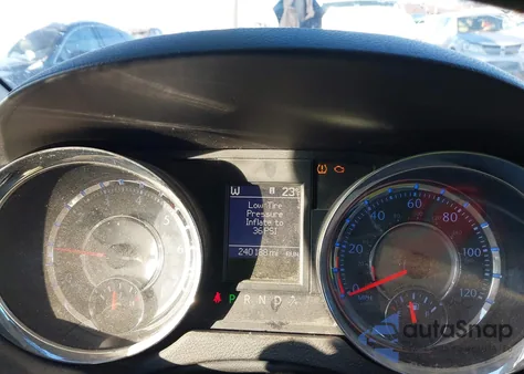 2013 Chrysler Town & Country Touring z USA, uszkodzony, nr VIN 2C4RC1BGXDR554883